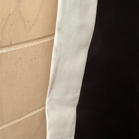 *2/$25 SALE* Mila Hermanovski leggings - Picture 4 of 6